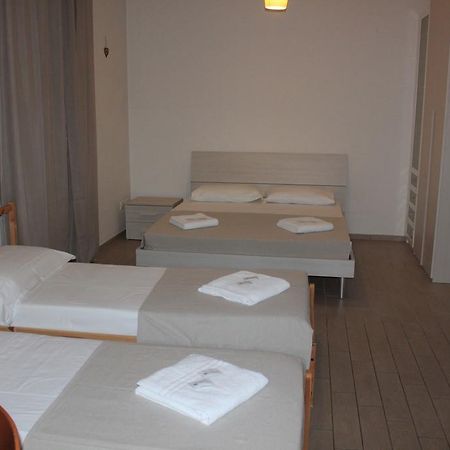 Serenity House Hotell Florens Exteriör bild